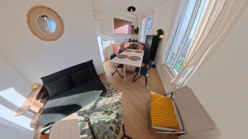 New bright two-room apartment, Buttes-Chaumont & Canal l'Ourcq