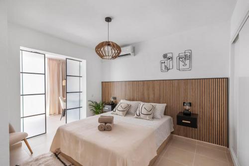 1BDR Studio 150m from Sea with Workspace