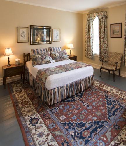La Reserve Bed and Breakfast Image