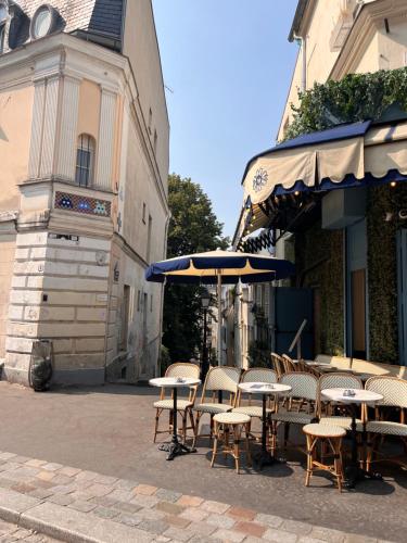Elegant family flat near Sacré Coeur in Montmartre