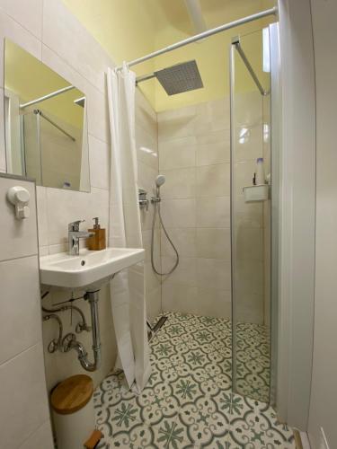 Bright & Cozy Apartment - 15 min from City Center
