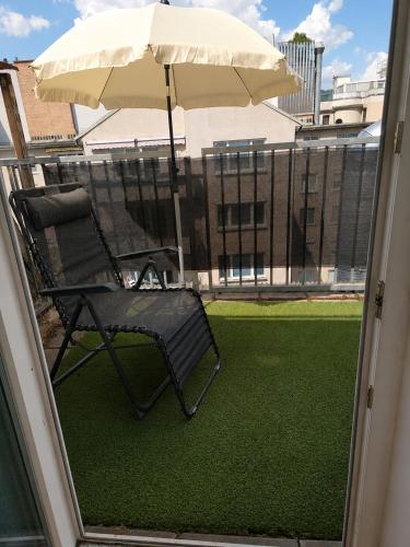 Cozy Furnished Room with Terrace Top Floor in Vienna