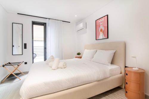 Jana Modern Studio with Balcony & Close to Monastiraki