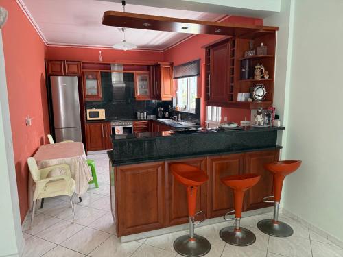 Large Apartment 2nd floor Glyfada