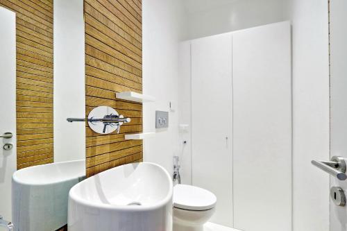 Gallery image of Elegant Suite Vibia 300 mt from Colosseum in Rome