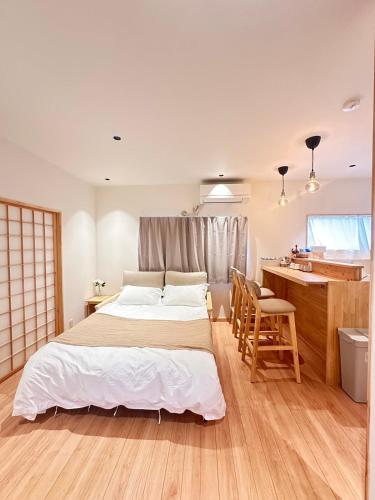 single family house Direct access to Namba and Nihonbashi 3-minute walk from Imazari Station Quiet residential area Self check in with smart lock Up to 9 people