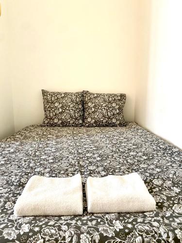 Paris 15eme Cozy Studio Walk to Eiffel Tower Steps to Multiple Metro Lines