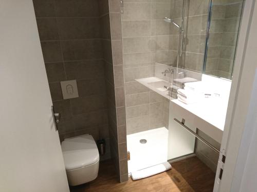 H24 HOTELにあるバスルーム