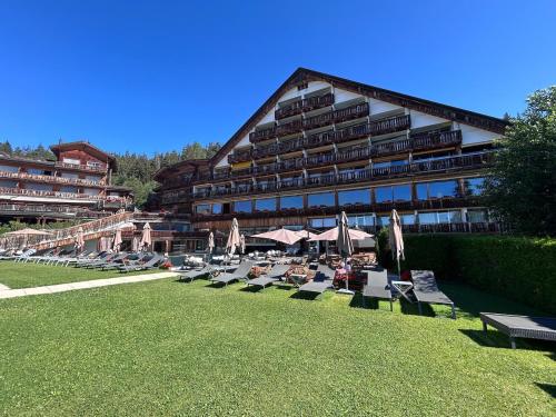 Studio Alpine Haven with Pool and Terrace Hotel L'Étrier Access