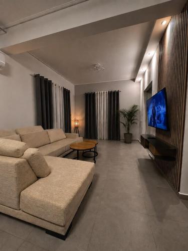 Nini Home Glifada