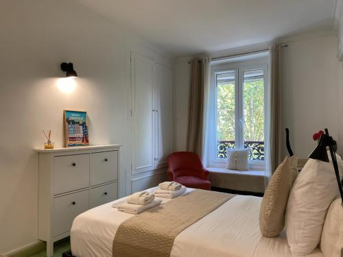 Parisian - 2 Bedroom Apartment near Gare du Nord Direct to Roissy CDG