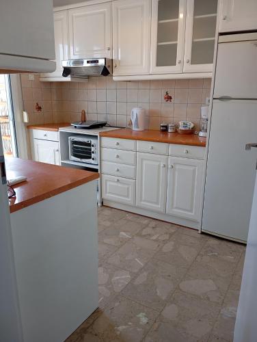 Papanikoli Sea and Center Cozy Living