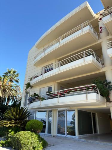 Ammoessa House