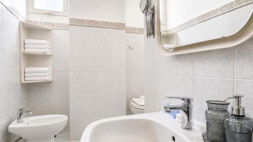 Elegantis Campo Marzio Penthouse With Terrace - Elegance near Spanish Steps Trevi and Pantheon