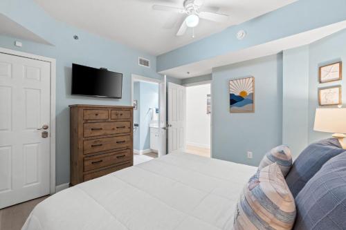 Gulf-front Shores of Panama 3rd Floor RENOVATED - Beach Service Included photo 49
