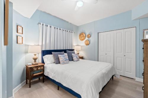 Gulf-front Shores of Panama 3rd Floor RENOVATED - Beach Service Included photo 48