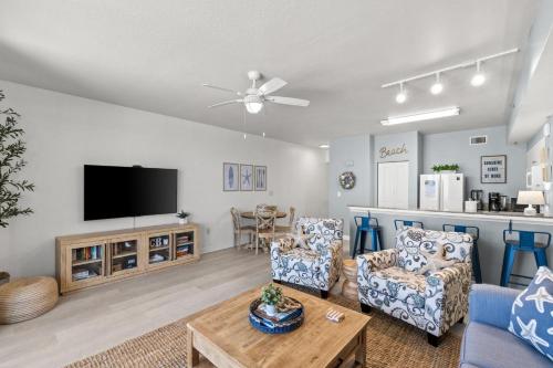 Gulf-front Shores of Panama 3rd Floor RENOVATED - Beach Service Included photo 52