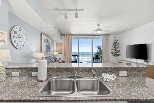 Gulf-front Shores of Panama 3rd Floor RENOVATED - Beach Service Included photo 62