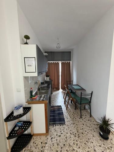 OCEAN VISTA Beachfront Apartment Near Airport-B4