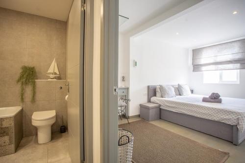 Modern 3 Bedroom Duplex Adeje City Center Wifi