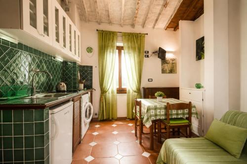 Gmax Guelfa Apartments