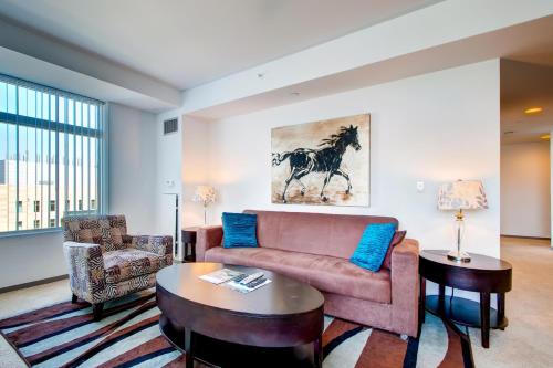 Bluebird Suites in Kendall Square – Photos 2
