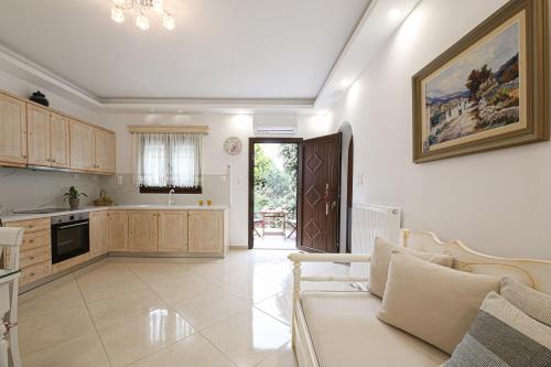 NAXOS MARILENA