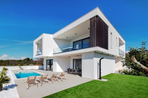 Villa One Love