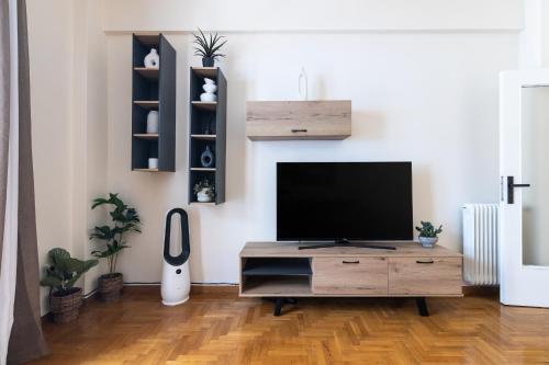 S homes - Athens - Retro-Modern 2BR - Attiki Metro