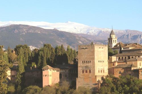 Granada Central 2-Bed Duplex High Speed WiFi