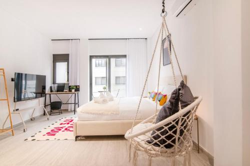 Jay Modern Studio with Balcony & Close to Monastiraki and Gazi