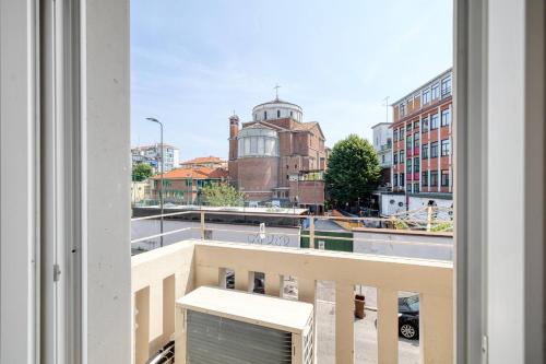 Bilocale con Vista Cupola - Elegant Design in Milano