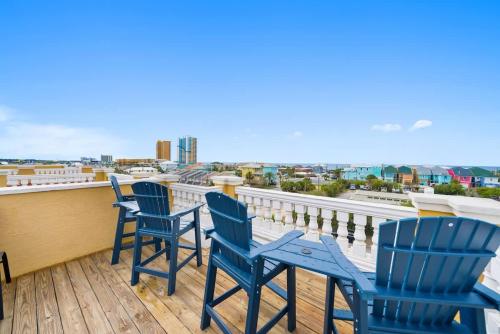 Summer Special, Lux 4BR House Sleeps 12, Pool, Elevator, King bed photo 6