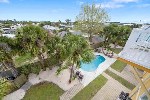 Summer Special, Lux 4BR House Sleeps 12, Pool, Elevator, King bed photo 25