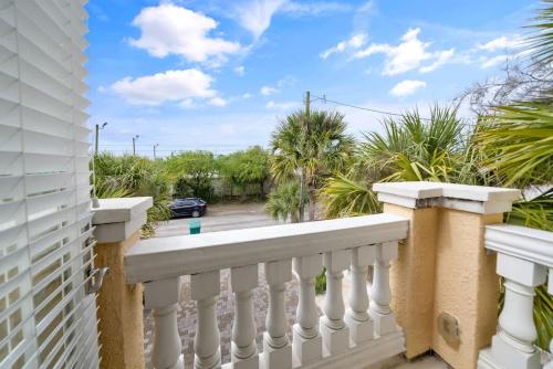 Summer Special, Lux 4BR House Sleeps 12, Pool, Elevator, King bed photo 36