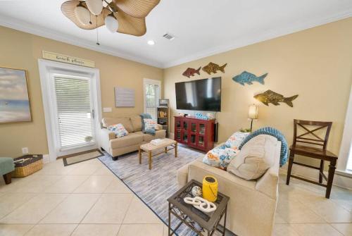 Summer Special, Lux 4BR House Sleeps 12, Pool, Elevator, King bed photo 53