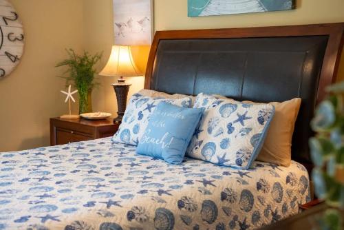 Summer Special, Lux 4BR House Sleeps 12, Pool, Elevator, King bed photo 57