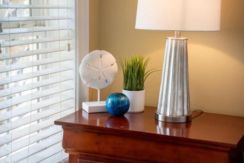 Summer Special, Lux 4BR House Sleeps 12, Pool, Elevator, King bed photo 62