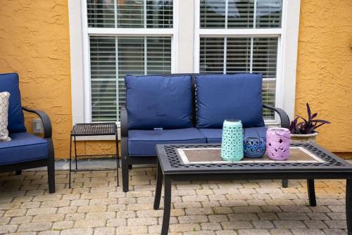 Summer Special, Lux 4BR House Sleeps 12, Pool, Elevator, King bed photo 69