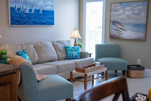 Summer Special, Lux 4BR House Sleeps 12, Pool, Elevator, King bed photo 75