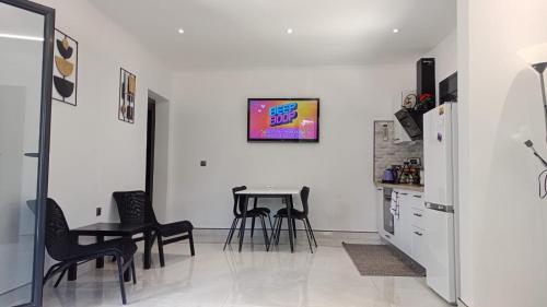 Artemis Cozy Apartment