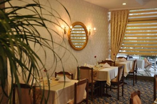 Othello Hotelにあるレストランまたは飲食店