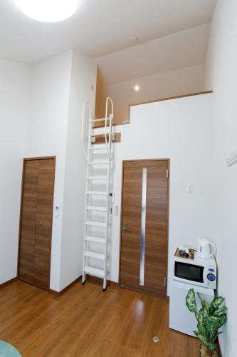 GS201 Cozy Loft Home Double Futon and Single Floor Futon Sleeps 3