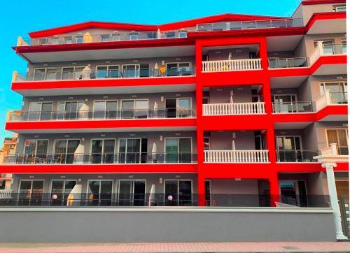 Red Luxury Aqua