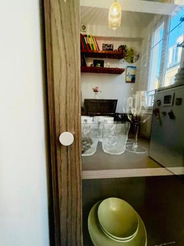 Artist flat 450m to Mont Martre