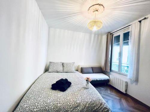 Artist flat 450m to Mont Martre