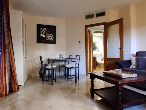 Apartamento esmeralda con piscina