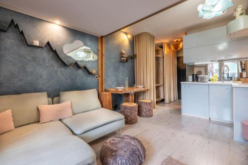 Lognan- New studio in the city center - By Cozee Rentals