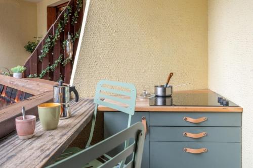 Lognan- New studio in the city center - By Cozee Rentals