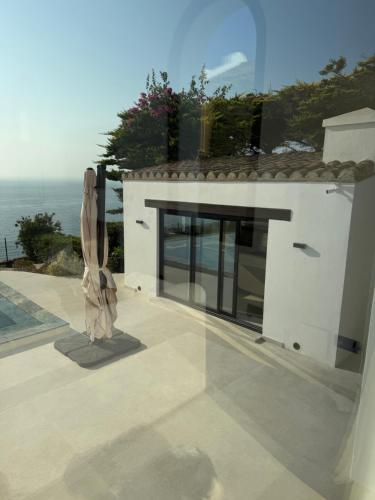 Villa de Charme vue spectaculaire mer, 8 personnes a Manilva,piscine chauffée